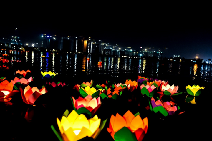 Rằm tháng 7 là lễ Vu Lan báo hiếu, cũng đồng thời là ngày xá tội vong nhân. (Ảnh: IG)
