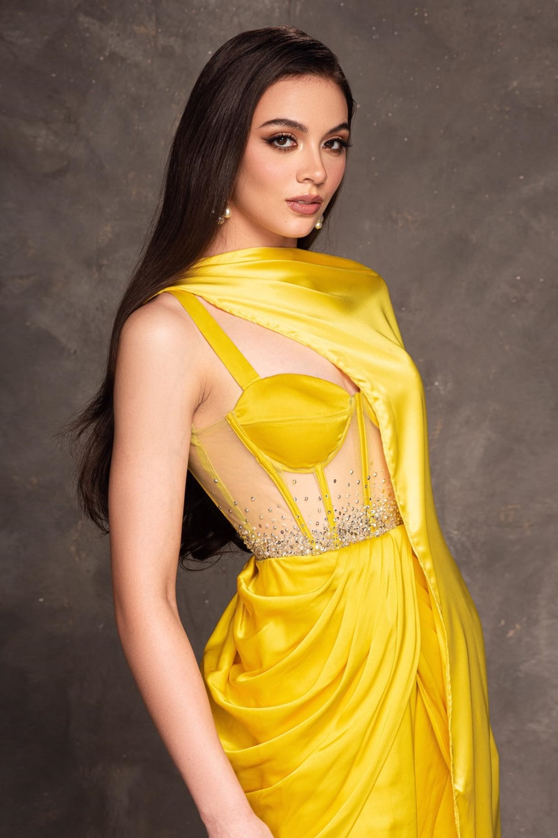 https://static-images.vnncdn.net/vps_images_publish/000001/000003/2026/8/26/miss-philipines-002-1971.jpg