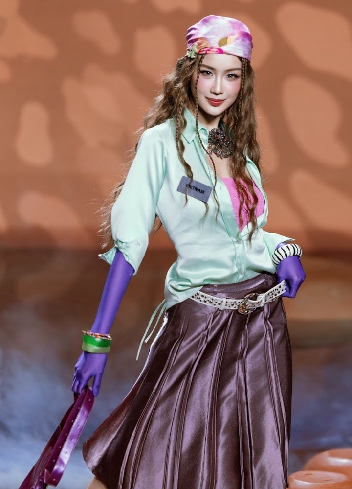 Lê Nguyễn Bảo Ngọc vào thẳng Top 40 nhờ thắng phần thi Top Model (khu vực châu Á - Thái Bình Dương).