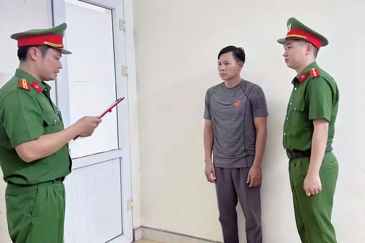 Lâm Đình Dưỡng bị Cơ quan CSĐT Công an tỉnh Ninh Bình tạm giữ hình sự để điều tra vụ nam sinh 16 tuổi bị hành hung tại phòng tập gym.