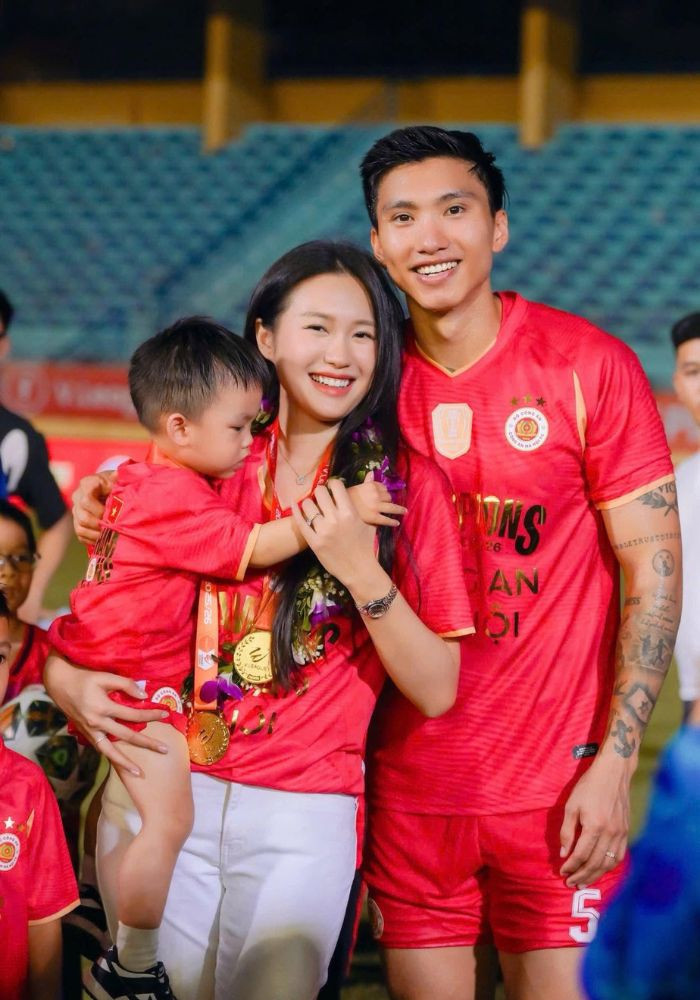 2 mỹ nhân showbiz Việt hạnh phúc bên chồng cầu thủ, tận hưởng hôn nhân ngọt ngào插图4 anh 15 1978.jpg