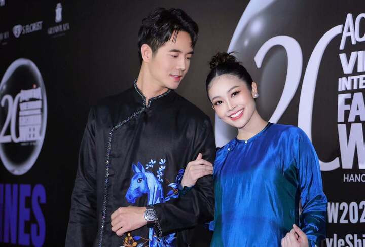 Nữ MC từng tâm sự, nguyên tắc để họ giữ gìn hôn nhân hạnh phúc là tôn trọng nhau trong mọi hoàn cảnh. “Khi nóng giận, cả hai cũng không xưng hô hay nói những điều không đúng hoặc thiếu kiểm soát. Lúc giận nhau, lâu nhất cũng chỉ vài tiếng đồng hồ”, Thuỳ Linh từng chia sẻ.