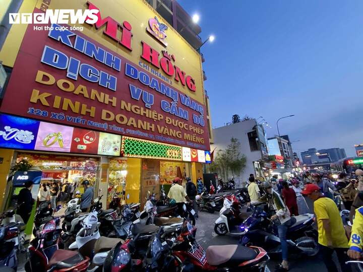 Tiệm vàng Mi Hồng tại TP.HCM.