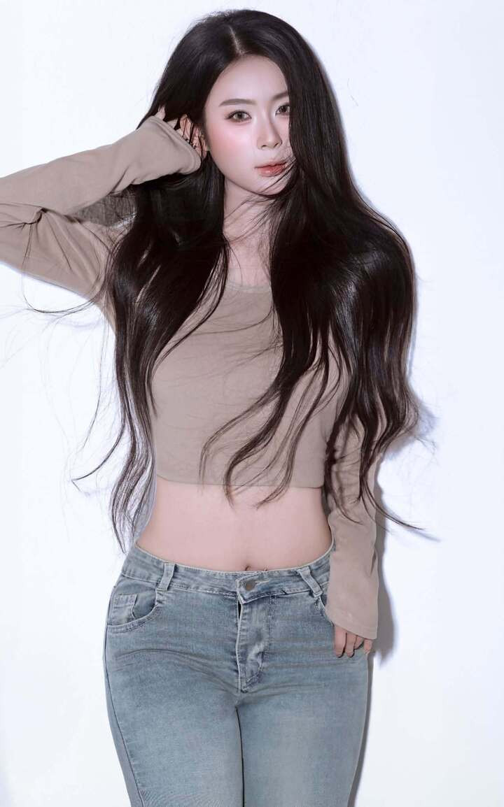 Thảo My cho biết cô không cố định mình trong một phong cách. Có thời điểm nữ diễn viên thích diện váy vóc điệu đà, nhưng cũng có lúc chuyển sang trang phục cá tính hoặc mang vẻ sang trọng.