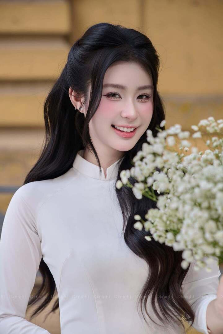 Khi căng thẳng, nữ diễn viên thường tìm đến bạn bè, anh chị em thân thiết để trò chuyện hoặc tự lái xe đi một vòng để có thời gian nhìn lại cảm xúc của mình.