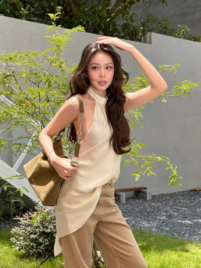 Thanh Thủy luôn thể hiện sự ủng hộ tích cực đối với đại diện Việt Nam tại Miss World