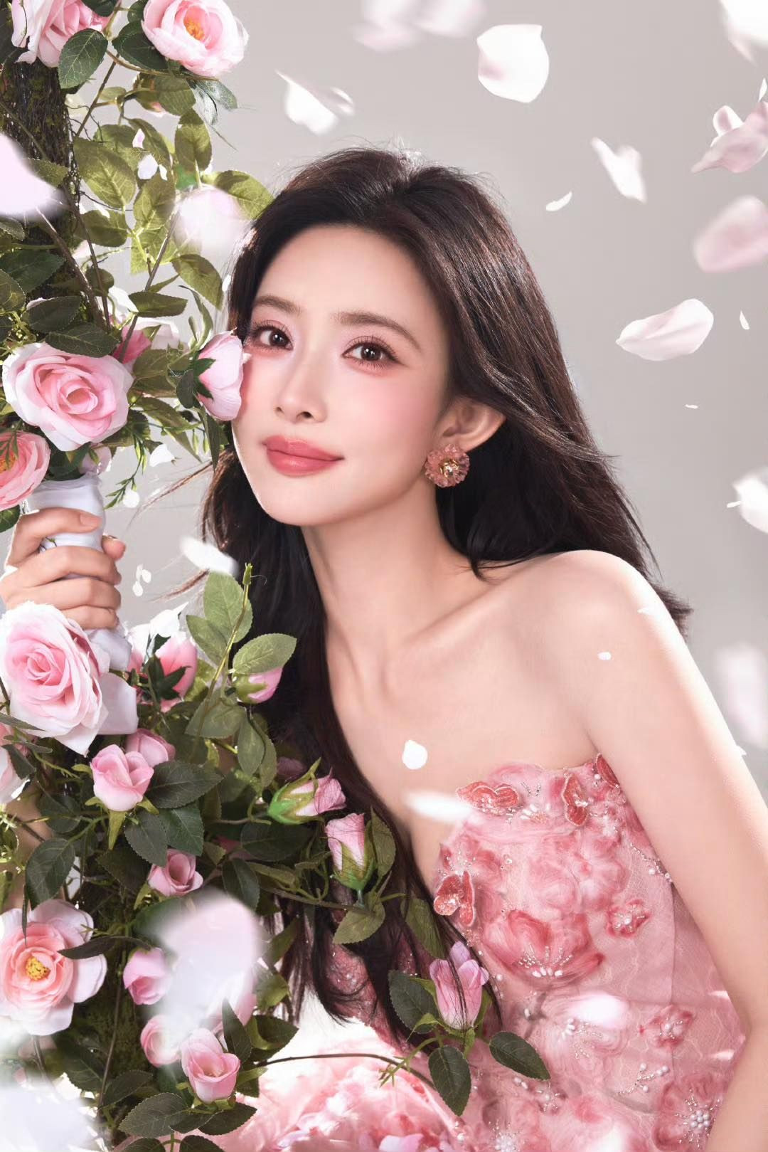 Đúng hôm nay, Chủ Nhật 13/9/2026, 3 con giáp được Thần Tài 'sủng ái', tiền bạc nhiều vô kể, ung dung mà hưởng phước lành - Ảnh 1