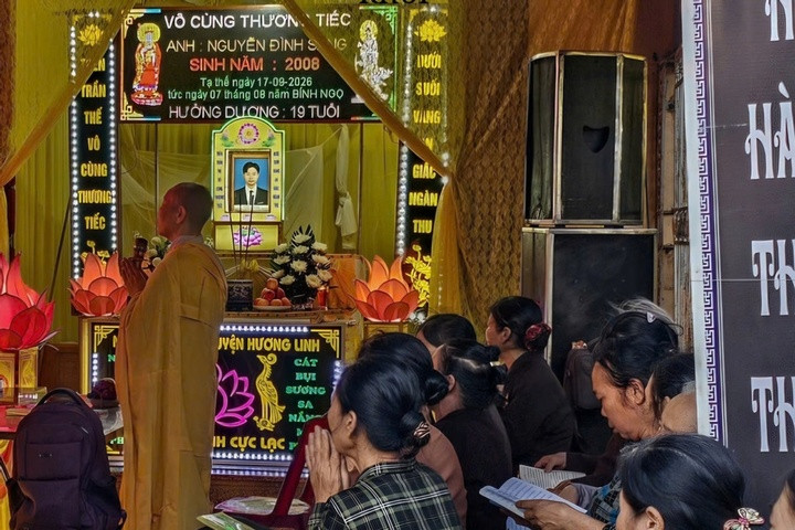 Tang lễ nam sinh N.Đ.S. được tổ chức tại quê nhà ở phường Thiên Trường, tỉnh Ninh Bình. (Ảnh: Trọng Tùng)