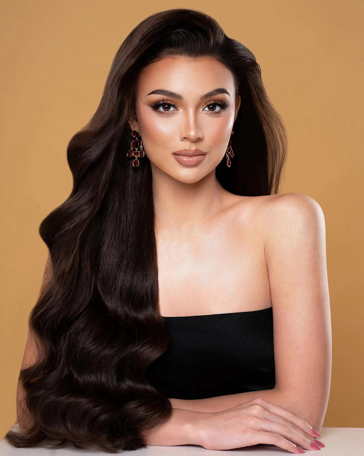 Asia Rose Simpson, 18 tuổi, gây chú ý với vẻ đẹp trẻ trung và thành tích nổi bật ở các phần thi phụ.