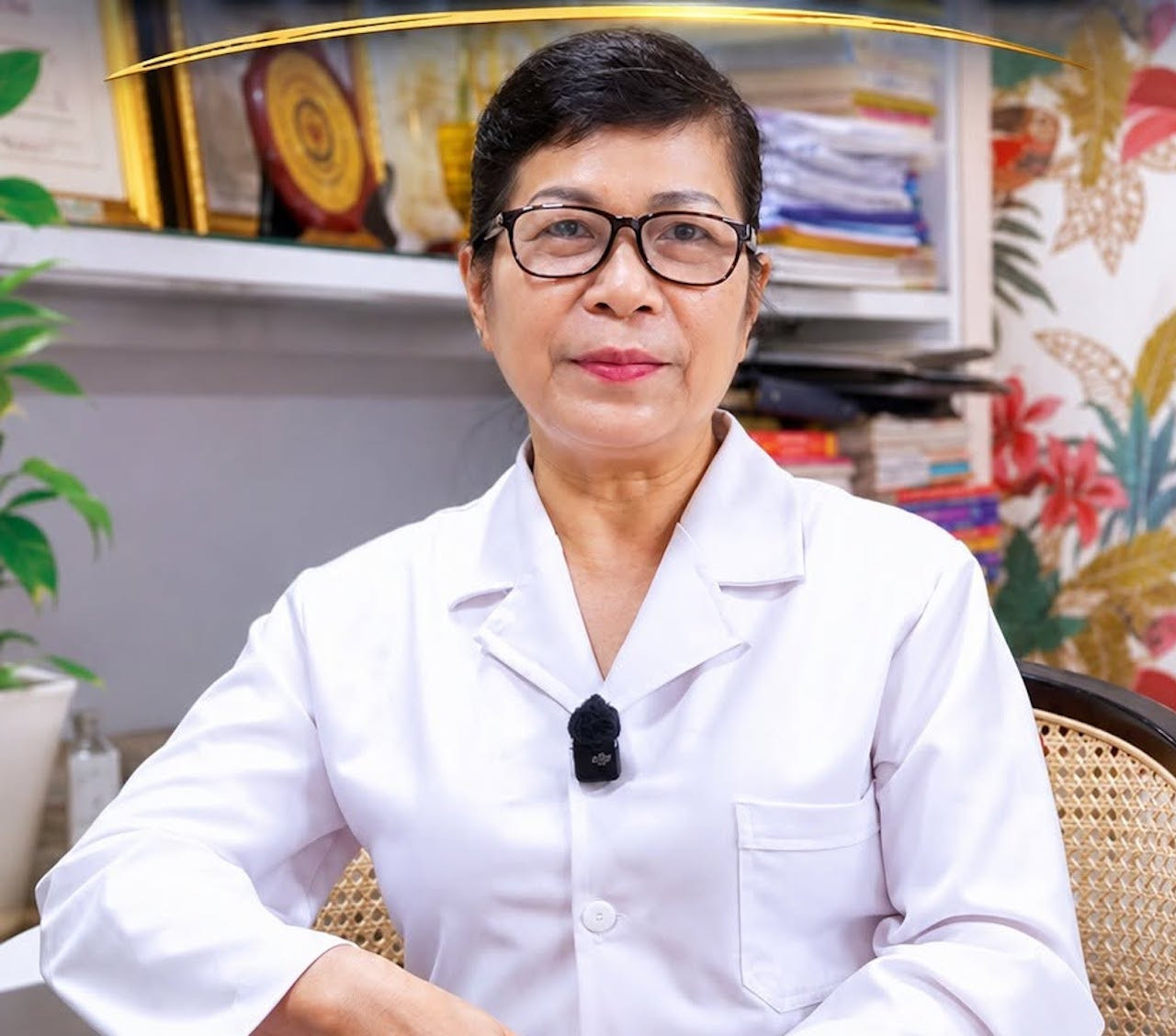 TS Hong Thu.jpg