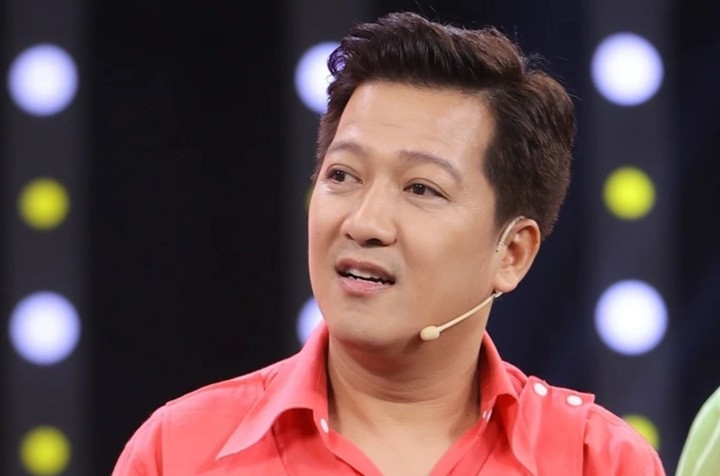 Trường Giang không phải trường hợp đầu tiên bị khán giả chỉ trích vì hành động cùng phát ngôn kém duyên.