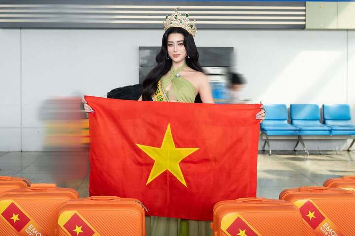 Miss Grand International 2026 (Hoa hậu Hoà bình Quốc tế) đang diễn ra tại Thái Lan với sự góp mặt của 80 người đẹp đến từ nhiều quốc gia và vùng lãnh thổ. Đại diện Việt Nam Emoura Phạm nhận được sự quan tâm của đông đảo khán giả trong nước.