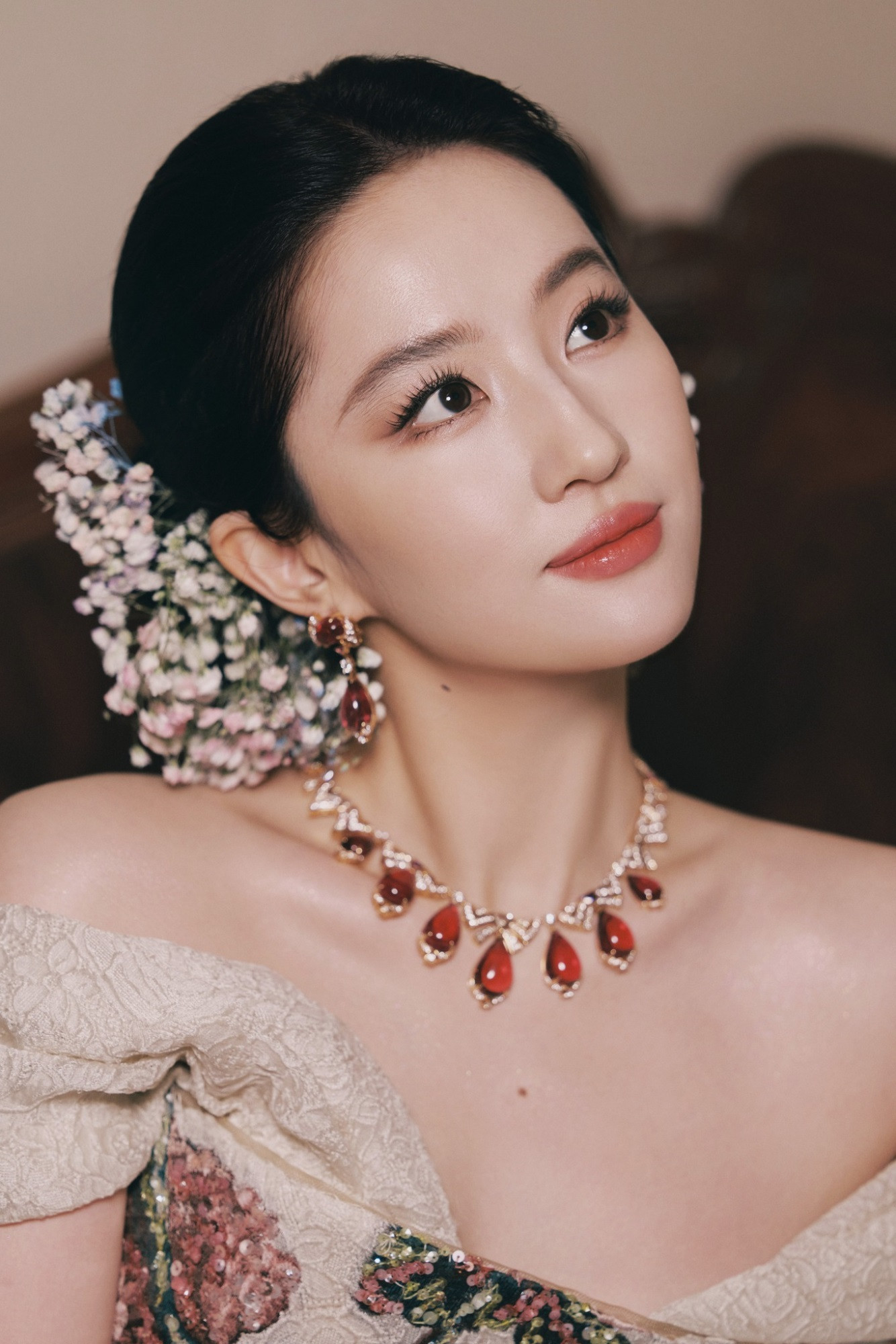 Vận đỏ như son kể từ ngày 30/9/2026, Cát Tinh soi sáng rực rỡ, 3 con giáp tài lộc như 'nước chảy ào ào', hưởng trọn vinh hoa phú quý, sự nghiệp thăng hoa - Ảnh 1