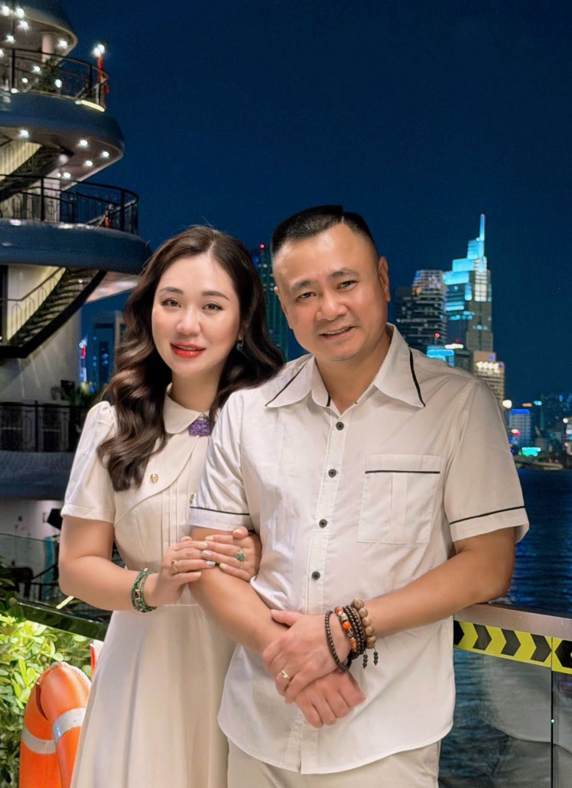 sao viet 3-9 luong thuy linh lac loi giua nha trang xinh dep hinh anh 6
