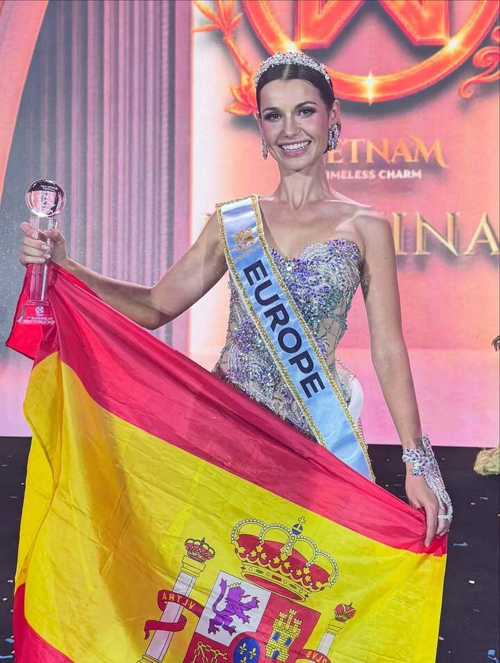 Elisabeth Reynés giành ngôi Á hậu 1 tại chung kết Miss World 2026.
