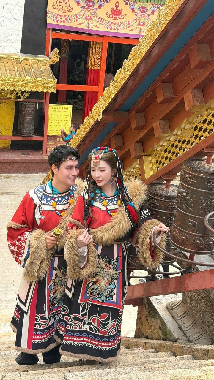 Việt Anh – Quỳnh Nga sau khi công khai yêu, ngày càng tình tứ插图6 Du lịch là một trong những hoạt động thường xuyên của Việt Anh và Quỳnh Nga kể từ khi công khai tình cảm.