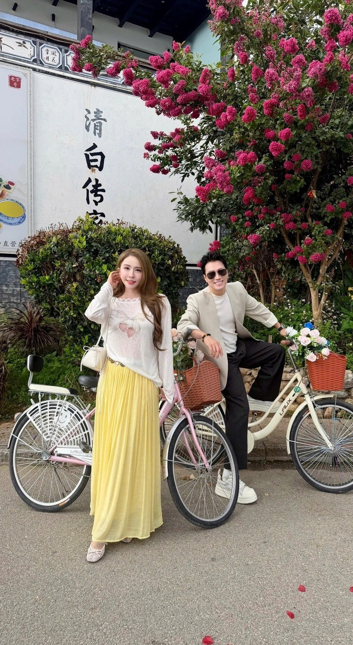 Việt Anh – Quỳnh Nga sau khi công khai yêu, ngày càng tình tứ插图9 Quỳnh Nga từng chia sẻ rằng cô quyết định công khai mối quan hệ khi cảm nhận được sự nghiêm túc và chắc chắn từ Việt Anh. Theo nữ diễn viên, bạn trai thậm chí còn mong muốn xây dựng gia đình hơn cô.